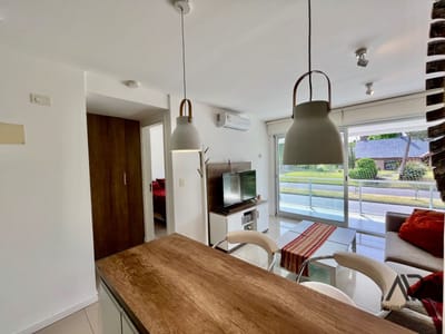 Apartamento en venta c/ cochera en Playa Mansa