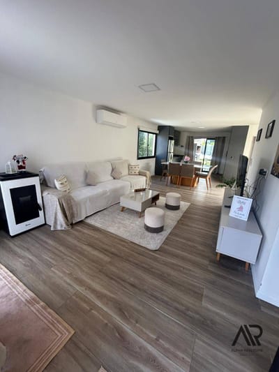 Casa 3 dormitorios con piscina en alquiler temporario