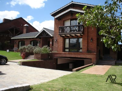 Casa en venta  en Lomas de la Tahona
