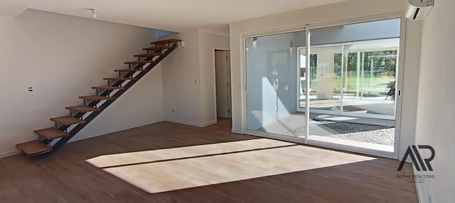 Casa en venta c/ cochera en Jardines de Córdoba