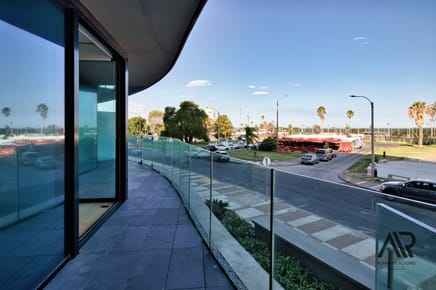 Apartamento en alquiler c/ cochera en Puerto Buceo