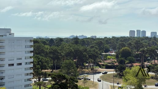 Apartamento en venta c/ cochera Avda Roosevelt