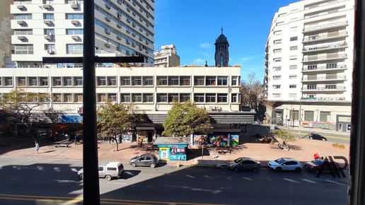 VENTA APARTAMENTO SIETE OFICINAS CENTRO CORDÓN, RENTA  INVERSIÓN 18 DE JULIO