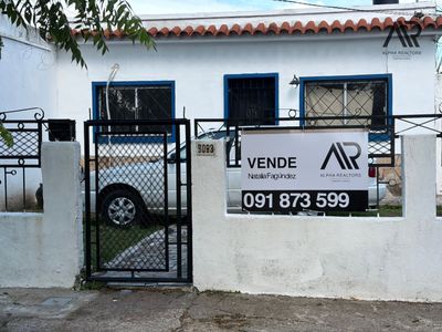 Venta 2 Casas 2 y 1 dormitorios Flor de Maroñas, con Renta