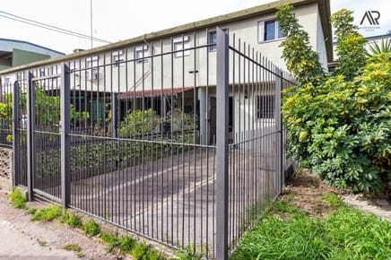 Casa en venta c/ cochera en Cerrito