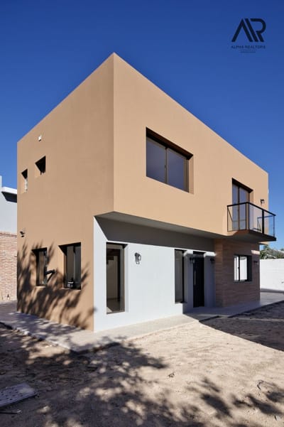 Casa en venta c/ cochera en Lomas de Solymar