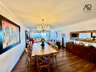 Apartamento en venta c/ cochera en Cantegril