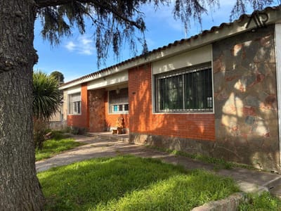 Casa en venta de 4 dormitorios c/ cochera en Lezica
