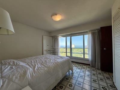 Venta de Apartamento  Parquemar Bosque  Parada 15 de Av. Roosevelt, Punta del Este