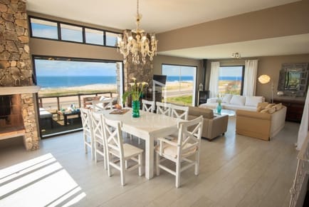 Casa en alquiler anual con vista al mar