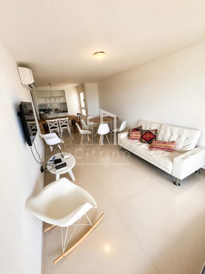 Apartamento de 2 dormitorios