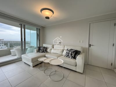 Piso alto 2 dormitorios con 1 baño en ocean drive