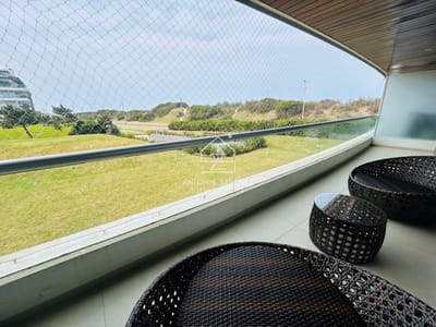 Apartamento en alquiler - Primera línea Brava 3 dormitorios + Dep.