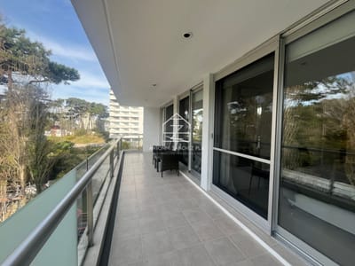 Apartamento de 2 dormitorios en Edificio Be Punta , Punta del este , Playa Brava