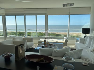 ALQUILER APARTAMENTO TRES DORMITORIOS MAS DEPENDENCIA LE PARC II VISTA AL MAR
