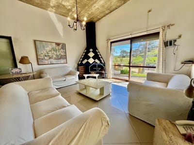 VENTA CASA 3 DORMITORIO PUNTA BALLENA-CLUB DEL LAGO