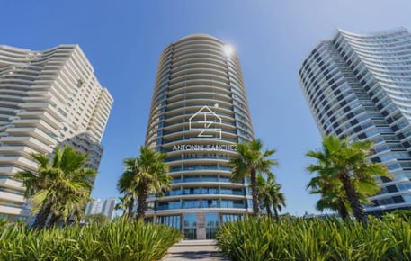 TRUMP TOWER venta apartamento esquinero con vista al mar de 2 dormitorios