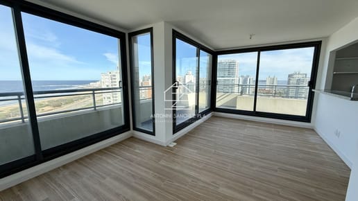 Venta apartamento dos dormitorios Punta del este playa Brava