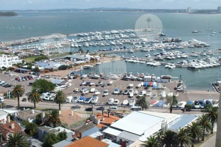 HERMOSO  CON VISTA TOTAL AL PUERTO DIVINO