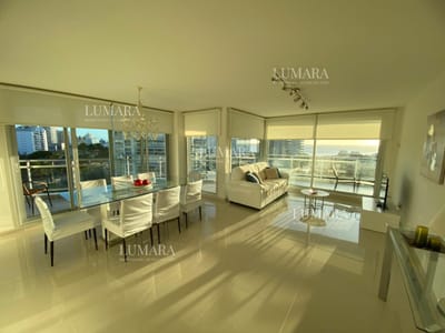 Apartamento de 3 dormitorios en venta en primeras paradas de playa mansa