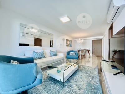 Apartamento piso alto con Vista de 3 Dormitorios y Parrillero en Playa Brava, Punta del Este