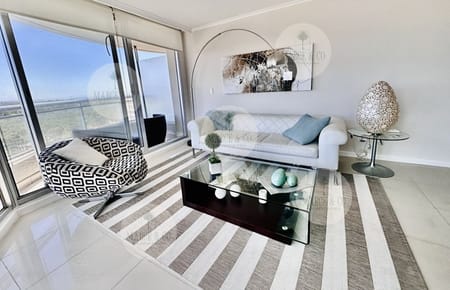 Apartamento de 3 Dormitorios en Venta, Ocean Drive Punta del Este