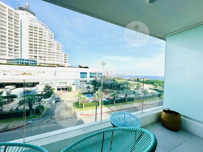 Alquiler temporal de apartamento nuevo de un dormitorio a pasos del Mar en playa Mansa zona Enjoy