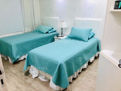 Alquiler temporario de casa con 3 Dormitorios con piscina y barbacoa en Jardines de Córdoba, Punta del Este