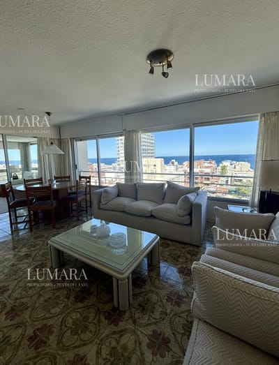 Apartamento en Venta y Alquiler, Peninsula, Punta del Este, 2 Dormitorios.