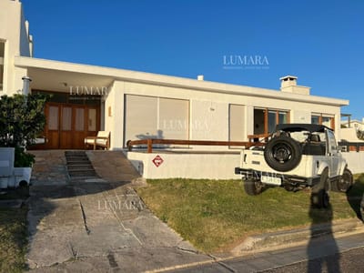 CASA EN BIKINI