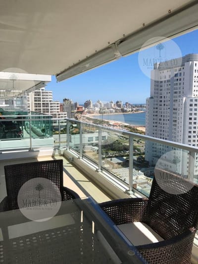Excelente Apartamento de 3 Dormitorios con Vista al Mar, Playa Mansa, Punta del Este