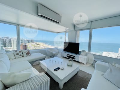 Alquiler temporario de maravilloso departamento piso alto de tres dormitorios, Peninsula, Punta del Este