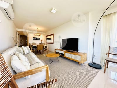 Alquiler de temporada de apartamento en playa Brava de 2 dormitorios mas dependencia de servicio