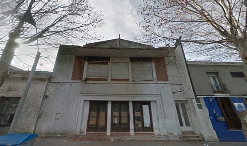 Ex Cine en Venta – Oportunidad Única en el Corazón de Colonia del Sacramento