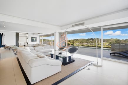 ESPECTACULAR APARTAMENTO EN VENTA DE 6 DORMITORIOS 6 COCHERAS INCREIBLE TERRAZA CON PISCINA PRIVADA