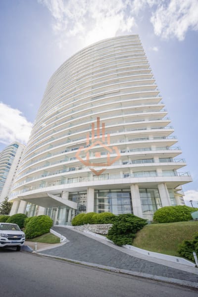 Comodo Apartamento de 3 suites