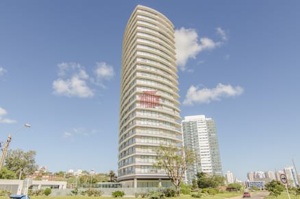 Apartamento en Punta Del Este, en venta y alquiler