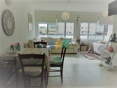 Monoambiente pent house, unico en Pení­nsula!! Todo reciclado, con terraza propia con parrillero - Ref : EQP1248