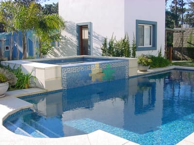 Venta casa en La Barra 5 dormitorios en suite mas servicio  - Ref : EQP4253