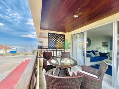Apartamento de 2 Dormitorios en Península a Pocos Metros de Playa Brava - Venta - Ref : EQP4646