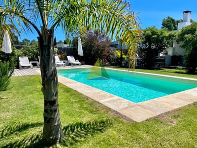 Casa con Piscina en Barrio Privado, 3 dormitorios - Ref : EQP6165