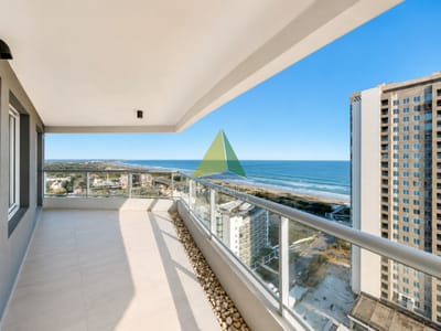 Apartamento de 3 Dormitorios y Dependencia, con Parrillero y Vista al Mar en Playa Brava, Punta del Este  - Ref : EQP6738