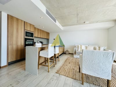 Moderno Apartamento de 1 Dormitorio en suite piso alto en Venta de Torre Surfside Village, Punta del Este - Ref : EQP6773