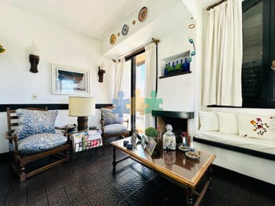Venta de apartamento de 3 dormitorios y 2 baños a metros del Mar en Playa Mansa - Ref : EQP7323