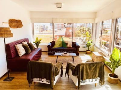 Apartamento de 2 Dormitorios en el corazón de la Península de Punta del Este - Ref : EQP7677