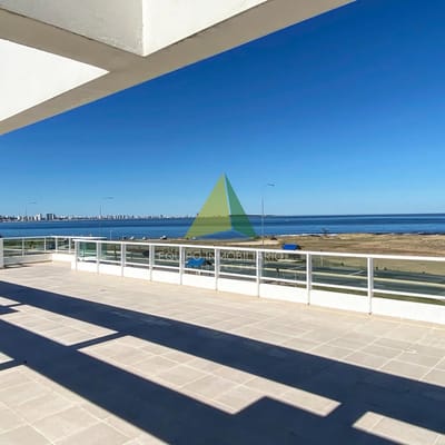 apartamento frente a la playa!! Punta del Este. - Ref : EQP7717