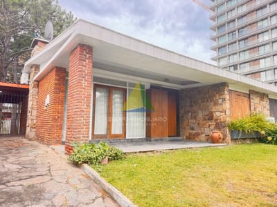 Casa en Aidy Grill - a pasos de la playa brava y playa mansa - Consulte!!! - Ref : EQP7803