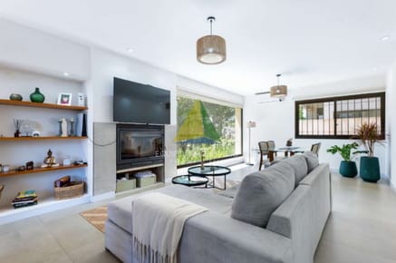 Vacaciones perfectas en Playa Mansa: Casa moderna para 8 personas - Ref : EQP7819