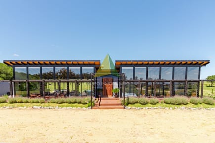 Moderna casa en barrio privado El Quijote en venta - Ref : EQP8269