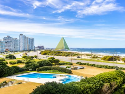 Vende apartamento de 2 dormitorios con vista al mar en Estrella de Mar , Punta del Este  - Ref : EQP8405